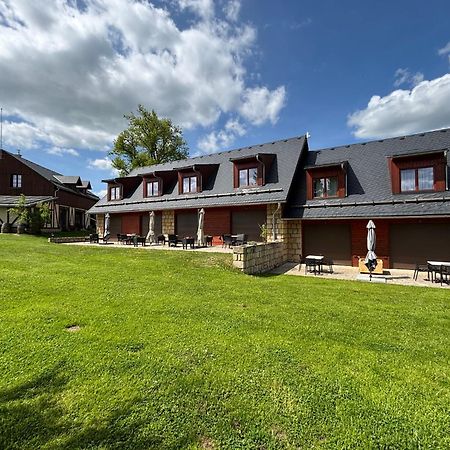 Hotel Rezidence Pihel à Nový Bor Extérieur photo