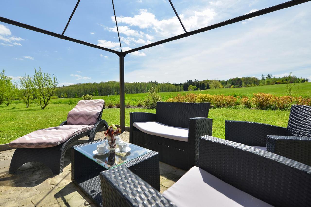 Hotel Rezidence Pihel à Nový Bor Extérieur photo