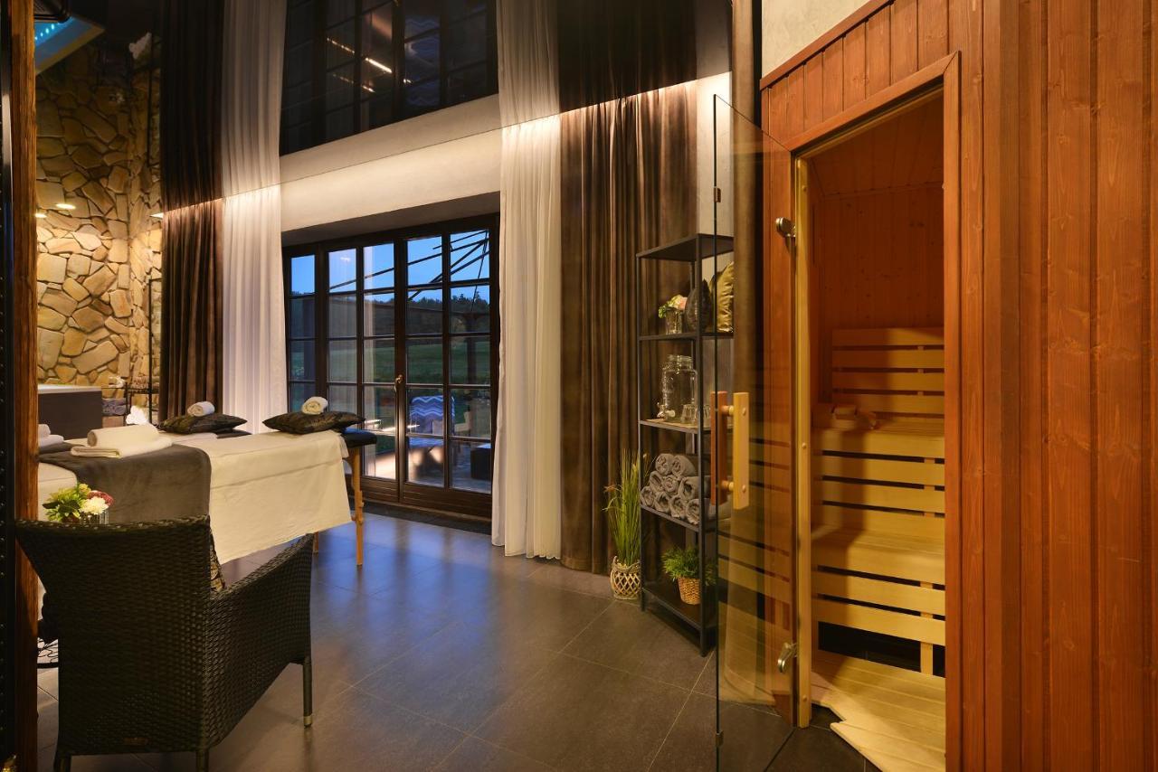 Hotel Rezidence Pihel à Nový Bor Extérieur photo