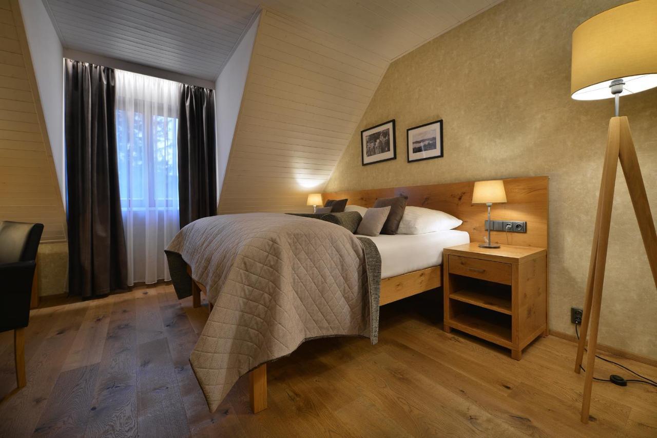 Hotel Rezidence Pihel à Nový Bor Extérieur photo