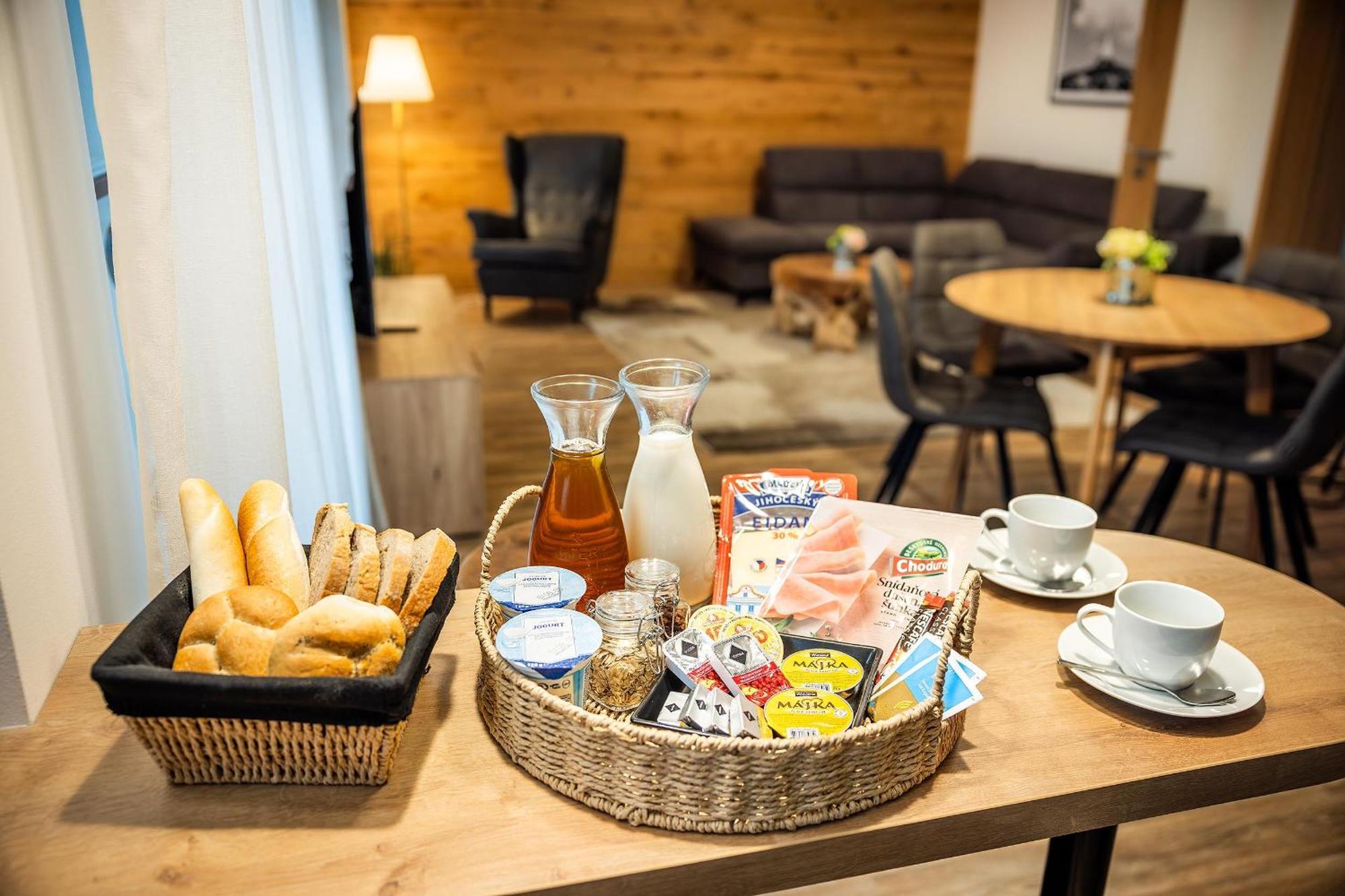 Hotel Rezidence Pihel à Nový Bor Extérieur photo